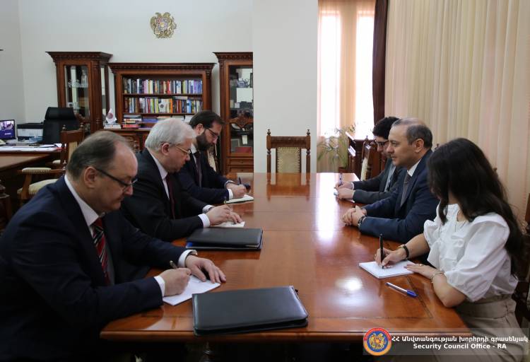 Արմեն Գրիգորյանը հանդիպել է Իգոր Խովաևին