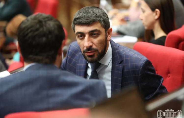 Պատգամավոր Վիլեն Գաբրիելյանը բնակարան է գնել. «Ժողովուրդ»