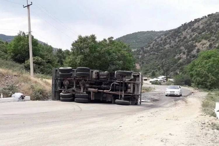Քարվաճառում զինվորականներով մեքենան վթարի է ենթարկվել. կա զոհ