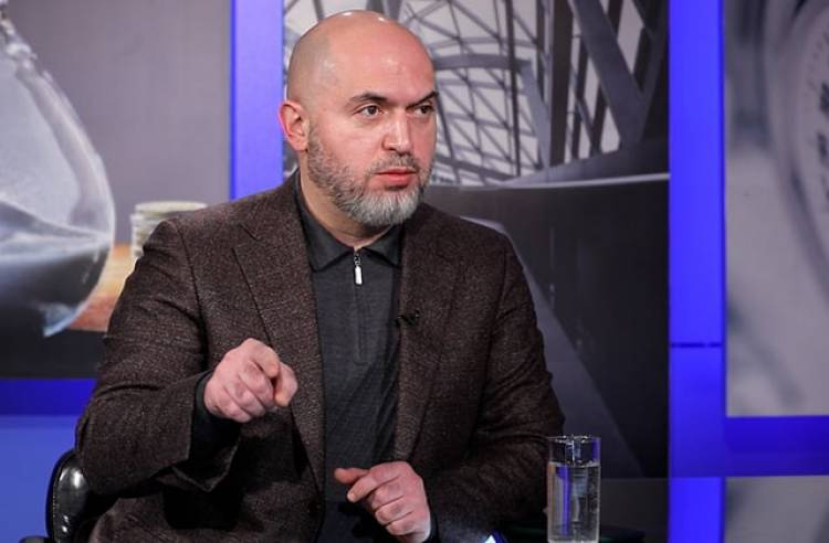 Նիկոլը. տեղական «շուստրին», գլոբալ «լոխը» և պրծած մարդը. Աշոտյանի հոդվածը՝ ՔԿՀ-ից
