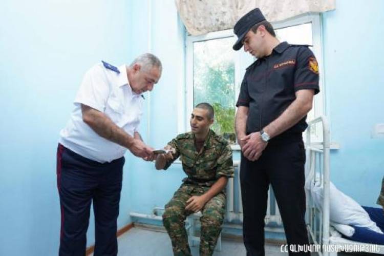Զինվորական դատախազը ՊՆ ուսումնական զորամասում առանձնազրուց է ունեցել նորակոչիկների հետ