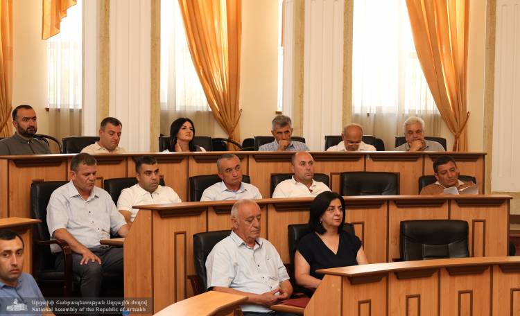 «Ճանաչում՝ հանուն փրկության»․ Արցախի ԱԺ-ում ուղերձը միաձայն ընդունվեց