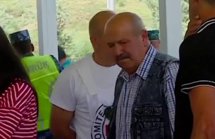 «Ձեր մասին եմ մտածում, ողջություն լինի`կգամ»․ Վագիֆ Խաչատրյանը երկտող է փոխանցել