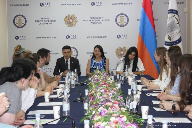 ՄԻՊ-ը ուսանողների հետ քննարկել է մարդու իրավունքների պաշտպանության ոլորտը