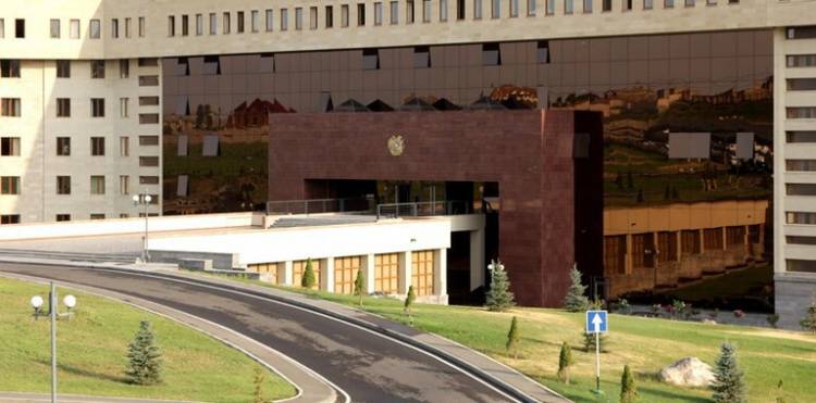 23 հազար դոլար կաշառք ստանալու մեղադրանքով կալանավորվել է ՊՆ պաշտոնատար անձ