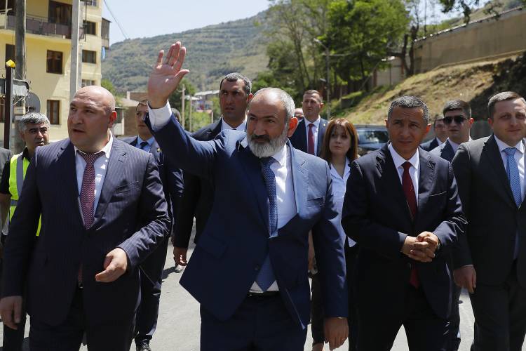 Փաշինյանը Սյունիքի մարզում ծանոթացել է տարբեր համայնքներում իրականացվող ծրագրերի ընթացքին