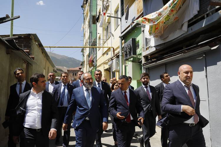 Փաշինյանը Սյունիքում սառն է եղել պատգամավորների հետ. նրանց ջանքերն իզուր են անցել. «Ժողովուրդ»