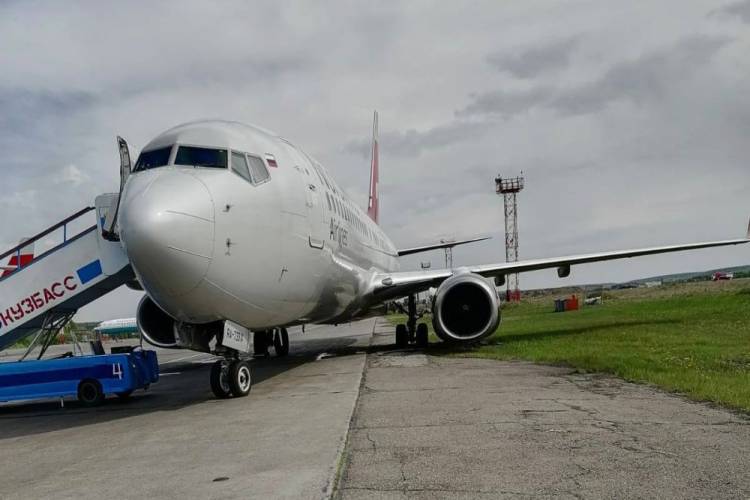 ՌԴ-ում ինքնաթիռը վթարային վայրէջք է կատարել․ 140 ուղևոր տարհանվել է