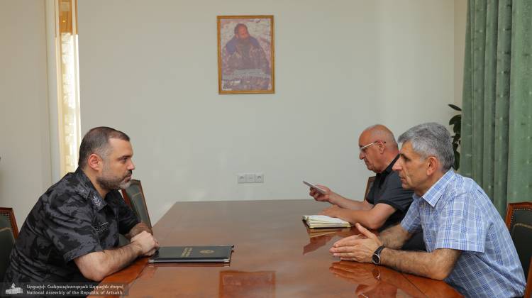Դավիթ Իշխանյանն ընդունել է ԱՀ ՆԳ նախարար Կարեն Սարգսյանին