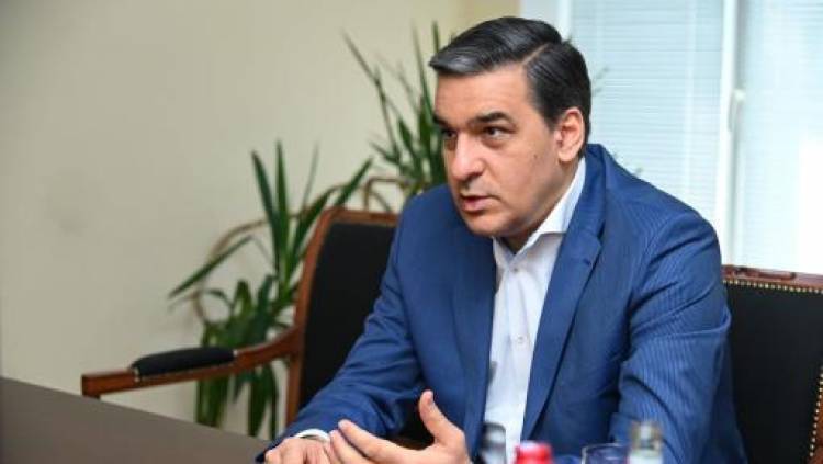 Խաղաղ բնակչության համար ձևական հումանիտար միջանցքներ են բացում, իրականում էթնիկ զտումներ են անում. Թաթոյան