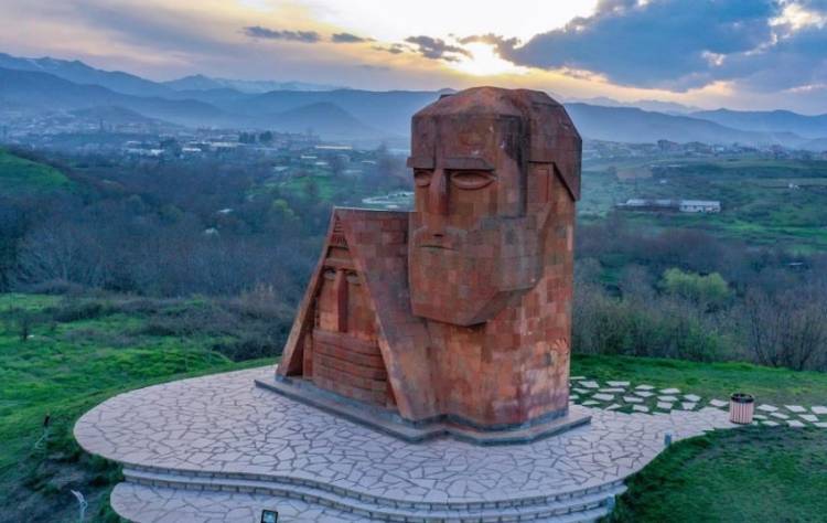 Արցախի իշխանություններն ընդունում են ռուսական առաջարկությունը՝ կրակի դադարեցման վերաբերյալ