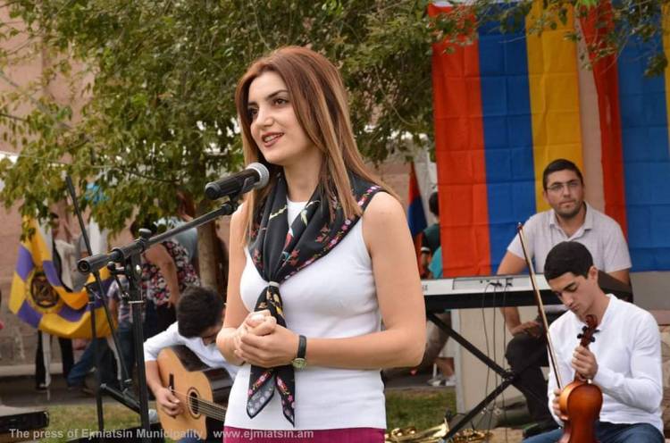 Էջմիածնում քաոս է, քաղաքապետն աշխատանքի չի գալիս. «Ժողովուրդ»