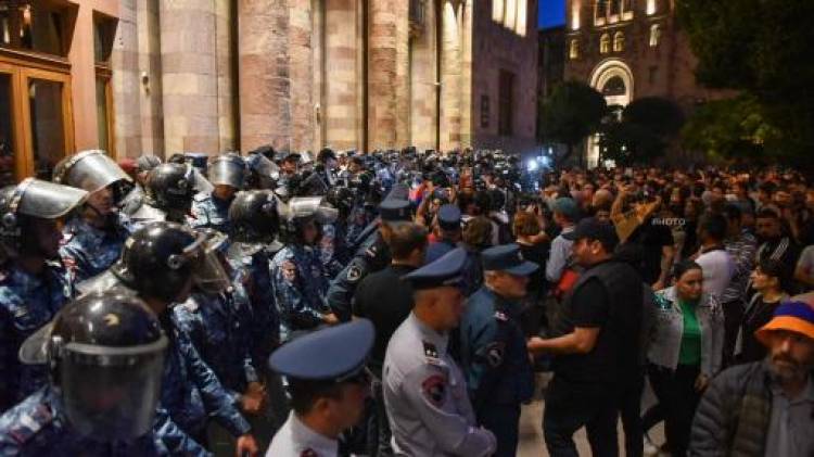 Երևանում ակցիայի ժամանակ ոստիկանի գործունեությանը խոչընդոտելու կասկածով 47-ամյա կին է ձերբակալվել. ՔԿ