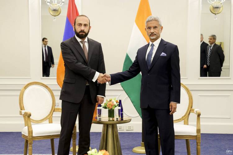 Հայաստանի և Հնդկաստանի ԱԳ նախարարները հանդիպել են
