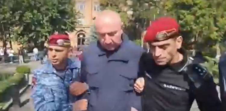 Անդրանիկ Թևանյանը բերման ենթարկվեց