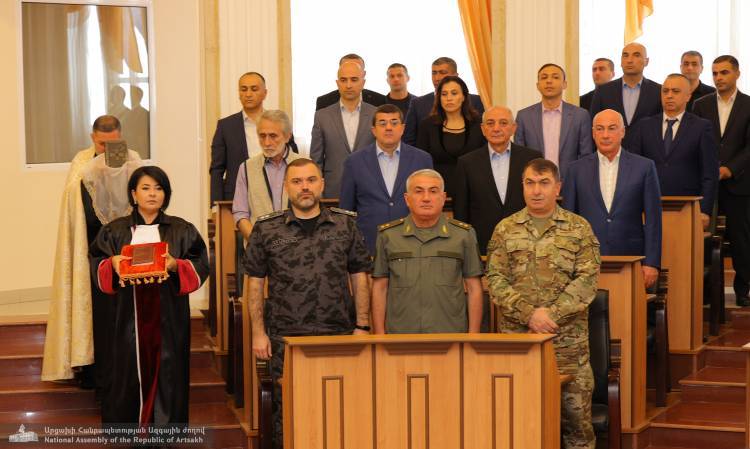Ծանր դավաճանությո՞ւն, թե՞ անպիտան իշխանություն․ «Հրապարակ»