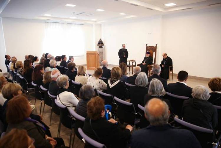 Ամենայն Հայոց Կաթողիկոսն ընդունեց ԱՄՆ Արևմտյան և Ֆրանսիայի Հայոց թեմերի ուխտավորներին