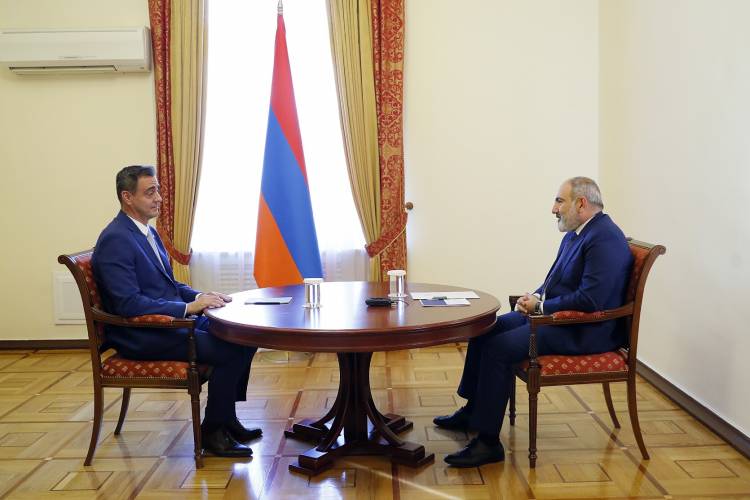 Նիկոլ Փաշինյանը հանդիպել է Արգենտինայի հեռացող դեսպանի հետ