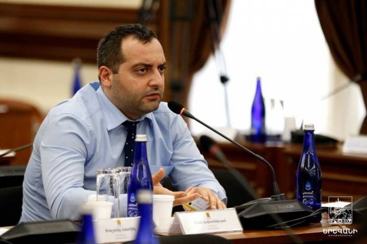 ՔՊ խմբակցության անդամ Լևոն Հովհաննիսյանը դիմել է ԱՄՆ վիզա ստանալու համար. «Ժողովուրդ»