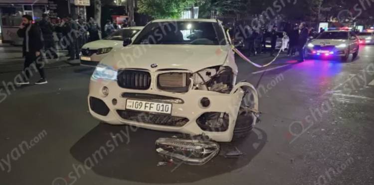BMW X5-ի վարորդը՝ ավտոմեքենաների ջարդի հեղինակ. վնասվել են BMW X5-ը, Mercedes-ը, 3 Toyota-ն ու ոստիկանական Renault-ը