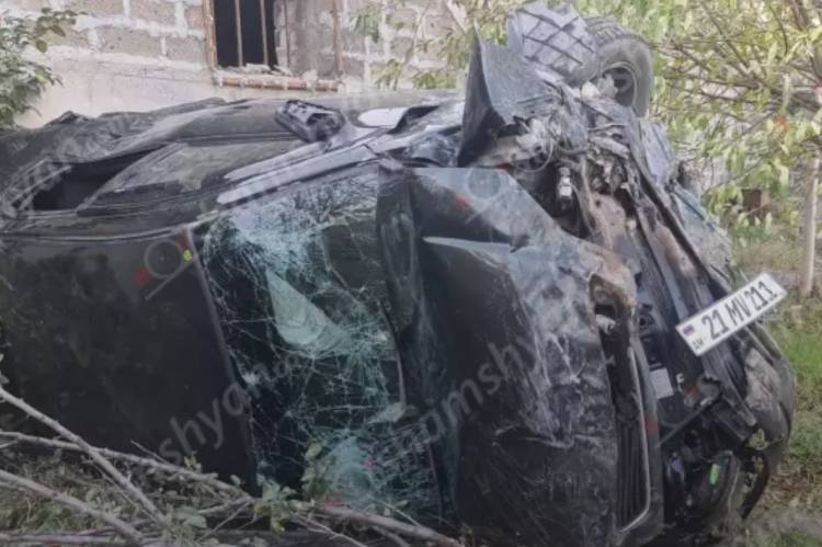 32-ամյա վարորդն Opel-ով հայտնվել է բնակչի հողամասում. կան վիրավորներ