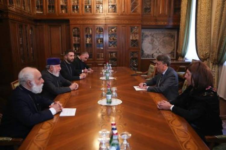 Ամենայն Հայոց Կաթողիկոսը ՀՀ-ում Բելգիայի նորանշանակ դեսպանի հետ քննարկել է ՀՀ անվտանգային հարցերը