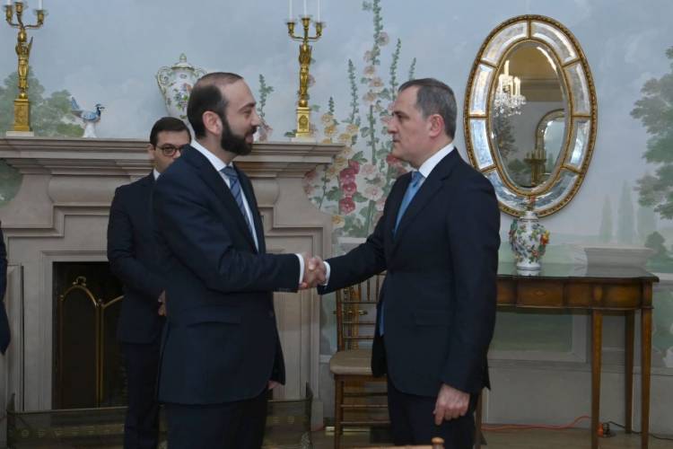 Հանդիպել են Հայաստանի և Ադրբեջանի արտգործնախարարները