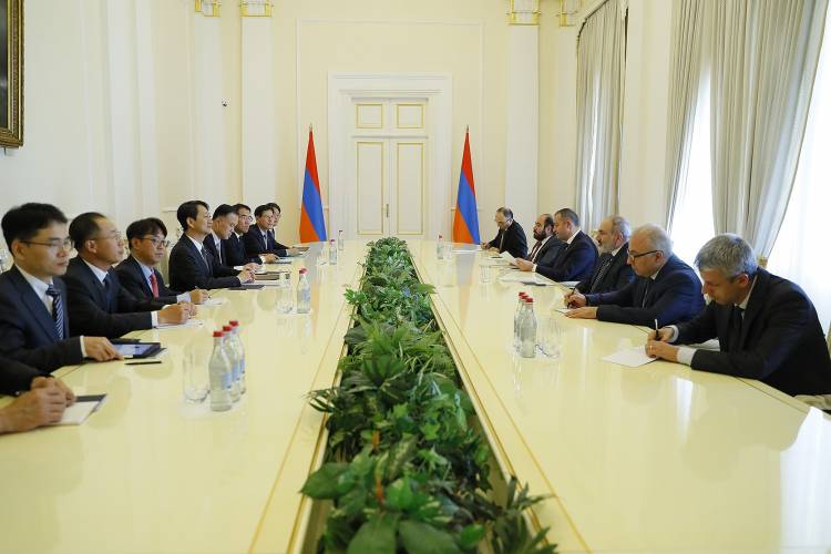 Փաշինյանն ընդունել է Կորեայի առևտրի նախարարին