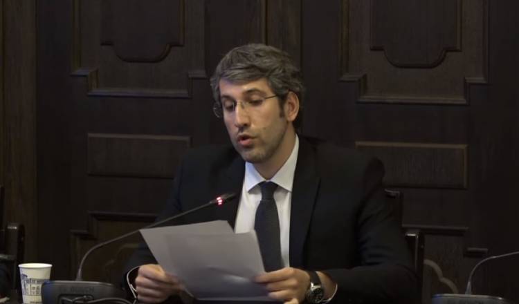 ԼՂ-ից բռնի տեղահանվածները դառնում են փախստական. նախարար
