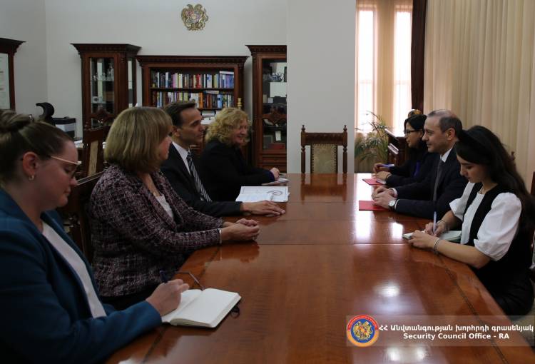 ԱԽ քարտուղարն ԱՄՆ պետքարտուղարի փոխտեղակալի հետ քննարկել է Հայաստանի շուրջ ստեղծված անվտանգային իրավիճակը