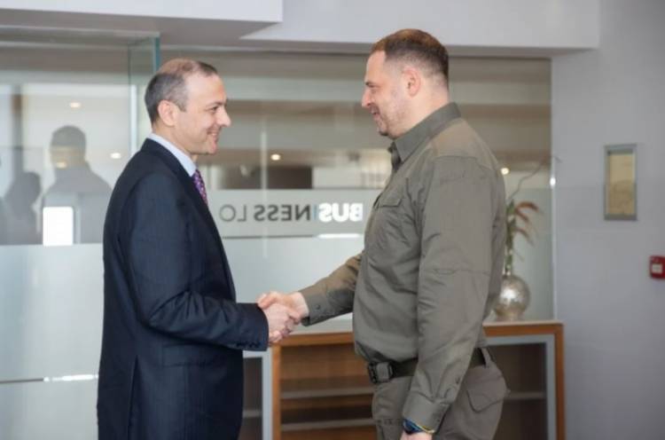 Ցուցադրական հակառուսական ժեստ․ Զախարովան՝ ԱԽՔ-ի և Ուկրաիանայի նախագահի գրասենյակի ղեկավարի հանդիպման մասին