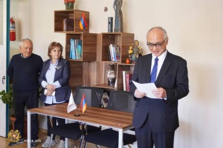 Ճապոնիայի դեսպանն այցելել է Խարբերդի մասնագիտացված մանկատուն