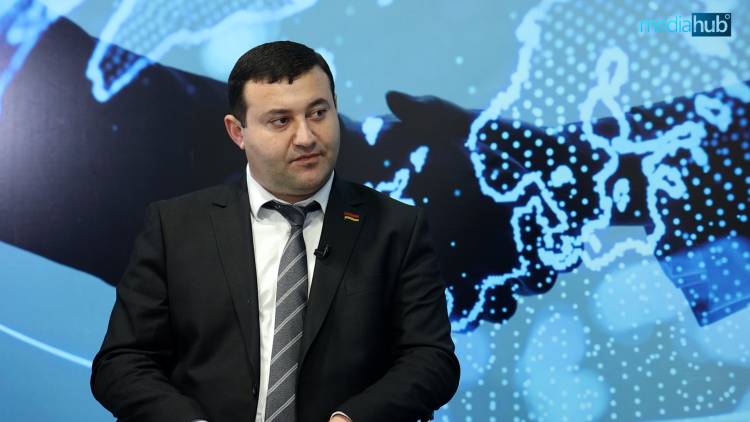 Կա՛մ «ուժեղ տղա» մնացեք, կա՛մ քաղաքական պահելաձև դրսևորեք․ ՔՊ-ականը՝ քաղբանտարկյալներին