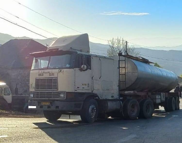 «KamAZ» և «Ford» բեռնատարները չեն կարողացել շարունակել ընթացքը․ հատուկ տեխիկա է կիրառվել