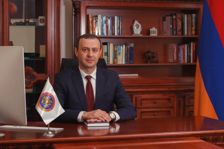 ԱԽ քարտուղարի դիզած ունեցվածքը. «Ժողովուրդ»