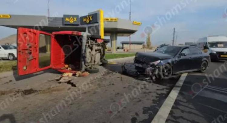 Խոշոր ավտովթար` Կոտայքում. «Max Oil»-ի մոտ մեքենաներ են բախվել. կան վիրավորներ