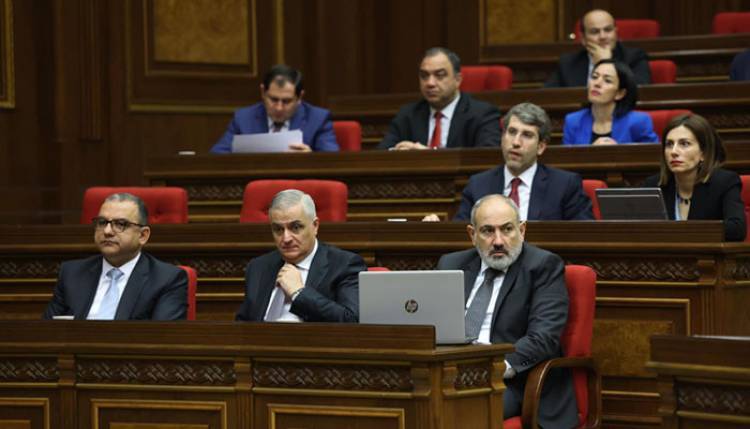 Բյուջեի մահախոսականը․ «Հրապարակ»