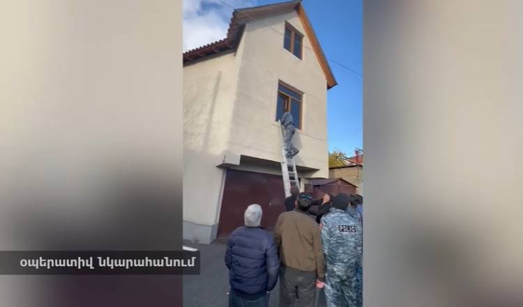 Մարիխուաննա, օդը խոնավեցնող ու չորացնող սարքեր․ Նորքի այգիների փողոցում ջերմոց-սենյակներ են հայտնաբերվել (տեսանյութ)