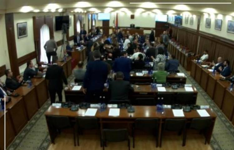 Ավինյանը «քննությունը» չհանձնեց. ուրախ են բոլորը, զզվում են 5 հոգի. «Իրավունք»