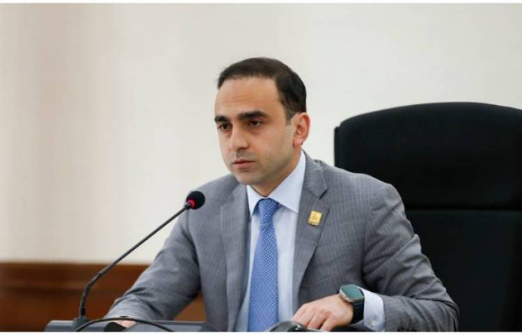 Նոր տարի, Երևանի նոր քաղաքապետ․ «Իրավունք»