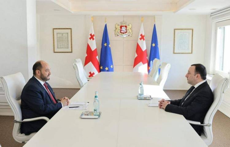  Արայիկ Հարությունյանը հանդիպել է Վրաստանի վարչապետի հետ