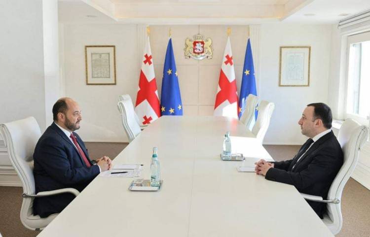 Արայիկ Հարությունյանը հանդիպել է Վրաստանի վարչապետի հետ