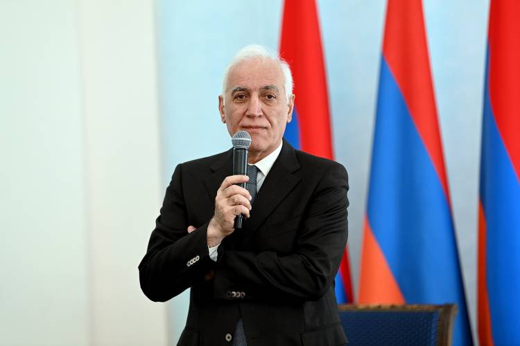 Պատերազմ է՝ որտեղ ենք տեսնում մեր պետությունը, ազատակա՞ն ենք․ Նախագահը դասախոսություն է կարդացել