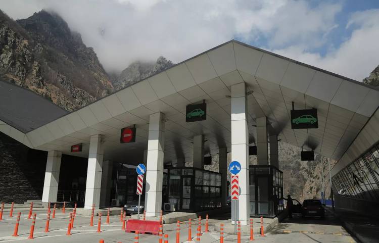 Լարսը բացվել է բոլոր ավտոմեքենաների համար