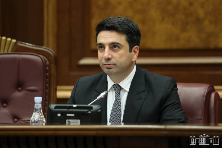 Ալեն Սիմոնյանի կարգադրությամբ խորհրդարանում նախատոնական պարգևատրումներ են եղել