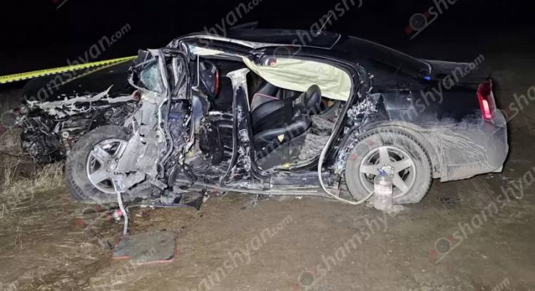Տառերի պուրակի մոտ բախվել են Mazda-ն ու Dodge-ը. մեքենաները հայտնվել են ձորում, վիրավոր կա