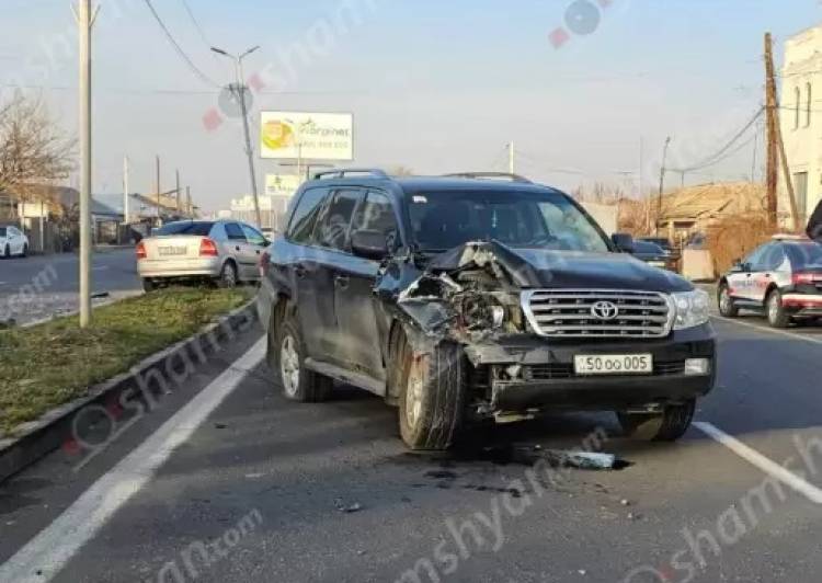 Բախվել են Toyota Land Cruiser-ը, Opel Astra-ն ու Opel Zafira-ն. Toyota-ն հայտնվել է հանդիպակաց գոտում