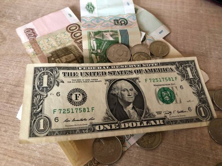 Ինչպե՞ս գումար ներգրավել. ինչպե՞ս այն ճիշտ դնել դրամապանակում և երբ հաշվել