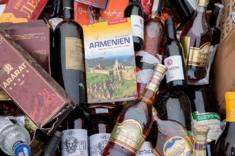 ՀՀ ներքին գործերի նախարարությունն ավելի քան 750 հազար դրամ արժողությամբ գինիներ եւ կոնյակներ է գնել. «Ժողովուրդ»