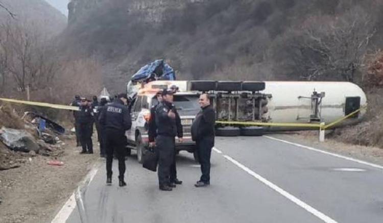 Բեռնատարի վթարի հետևանքով Վանաձոր-Ալավերդի-Վրաստանի սահման ճանապարհը փակվել է երթևեկության համար